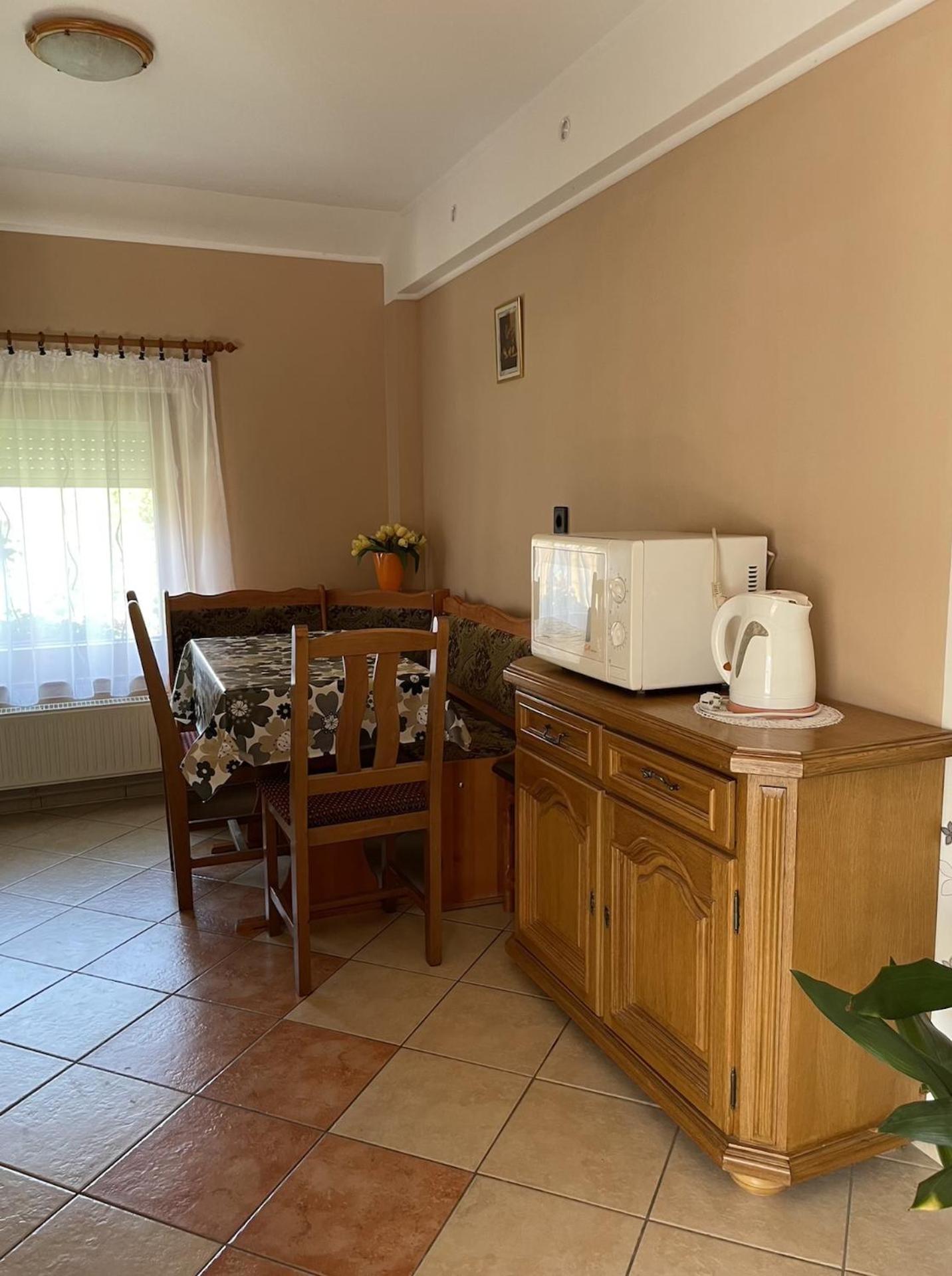 Sárvár Rozmann Family Panzio & Apartmanhaz מראה חיצוני תמונה